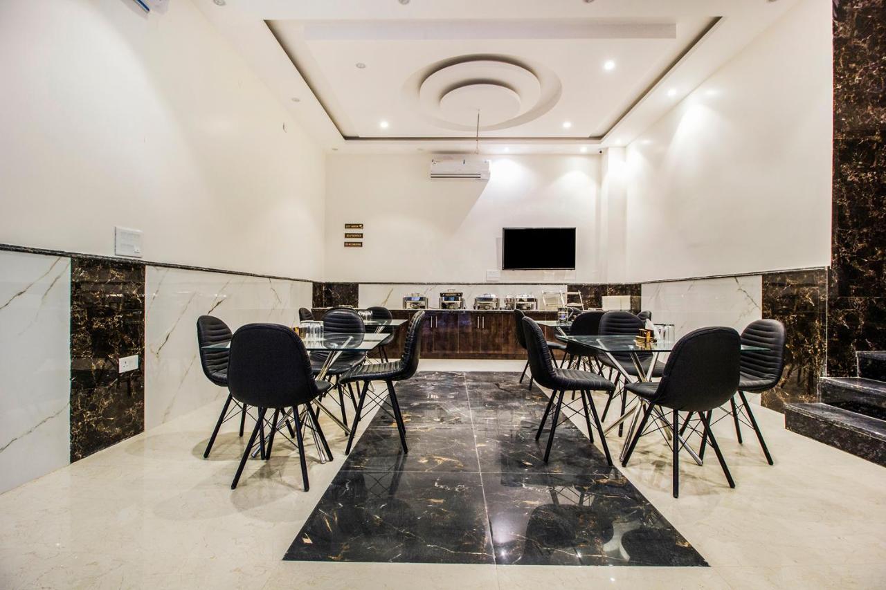 FabHotel Olivia Suite Neu-Delhi Exterior foto